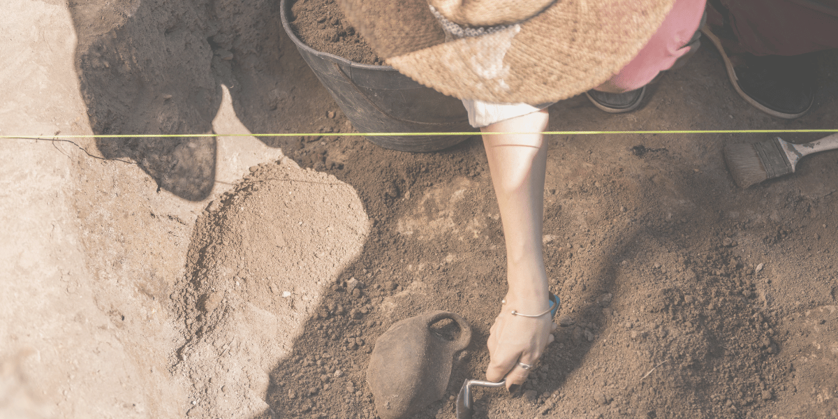 Bayram Coşkusunun Gölgesinde Çocuk İşçilerin Unutulmuşluğu (10) Arkeolog- Yazar